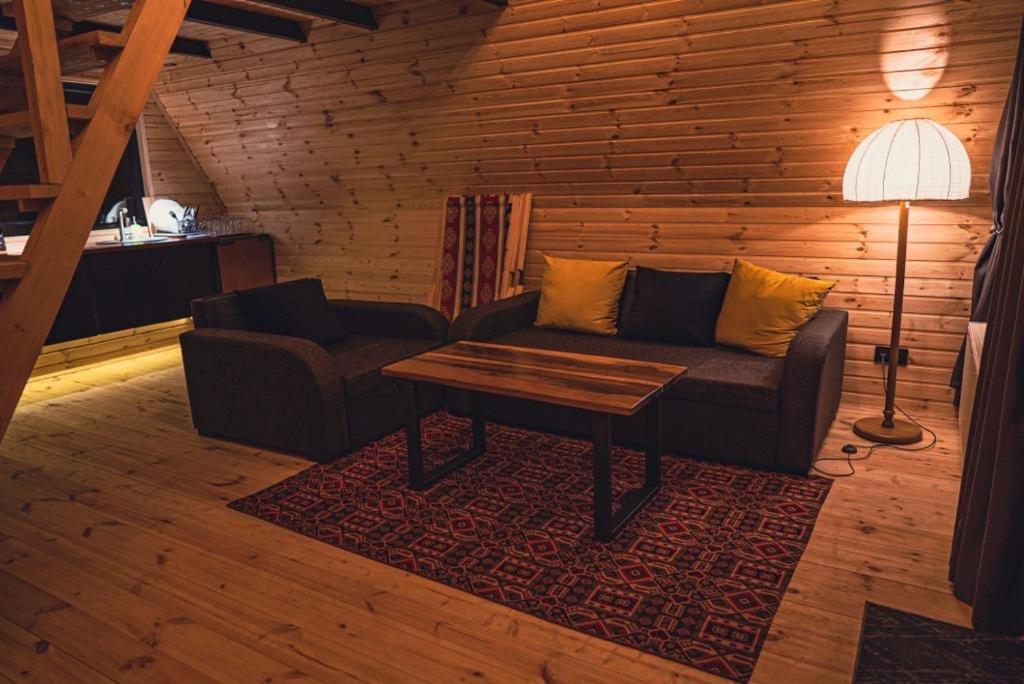Little Wood House Gergeti Villa Stepantsminda Exterior photo